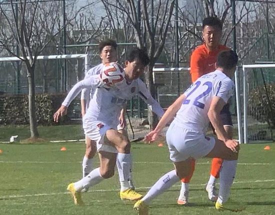 男生和女人肌肌对肌肌