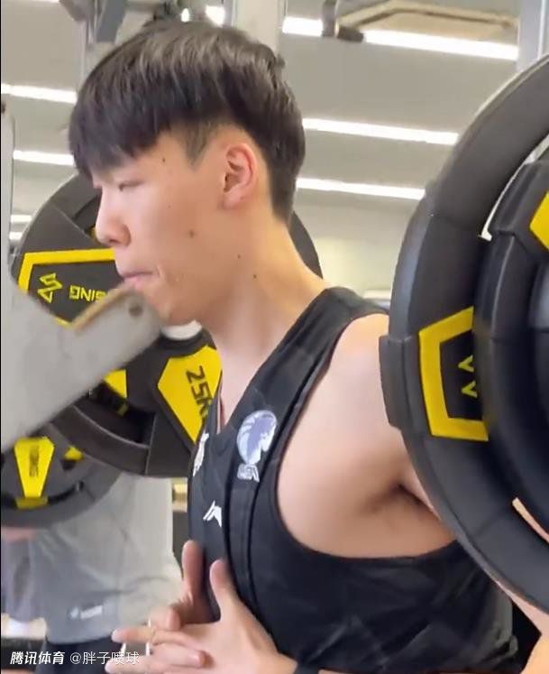 美女被狂揉下部羞羞69